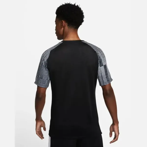 Nike – M Nk DF Academy JSY SS T-Shirt Uomo – Maglia Tecnica Dri-FIT Nero –  Allenamento e Calcio - immagine 6