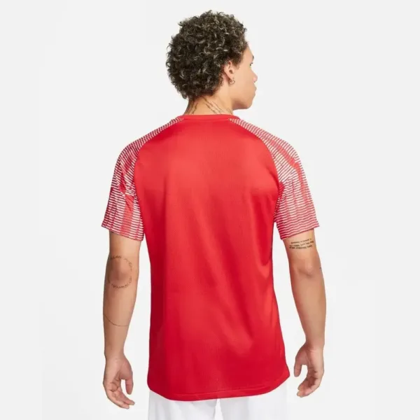 Nike – Dri-FIT Academy – T-Shirt Uomo Bianco/Rosso – Maglia Tecnica Slim Fit per Allenamento e Calcio - immagine 6
