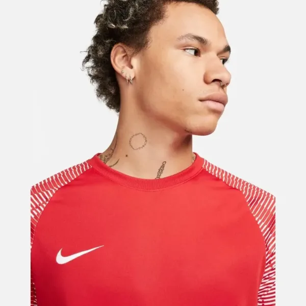 Nike – Dri-FIT Academy – T-Shirt Uomo Bianco/Rosso – Maglia Tecnica Slim Fit per Allenamento e Calcio - immagine 5