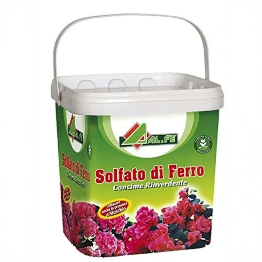 Solfato di ferro antimuschio rinverdente