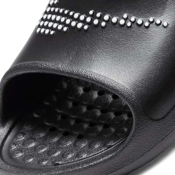 Nike Victori One Shower Slide – Ciabatte Doccia e Piscina Uomo Bianco e Nero – Antiscivolo, Leggere e Comode - immagine 4