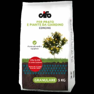 Sacco CIFO Concime Granulare Lenta Cessione 5 kg per prato, orto e piante verdi, crescita sana e rigogliosa.