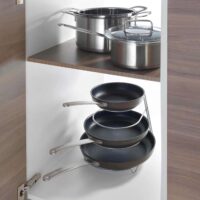 Metaltex Porta Padelle Canyon 4 Posti – Salvaspazio da Cucina in Metallo Resistente - immagine 3