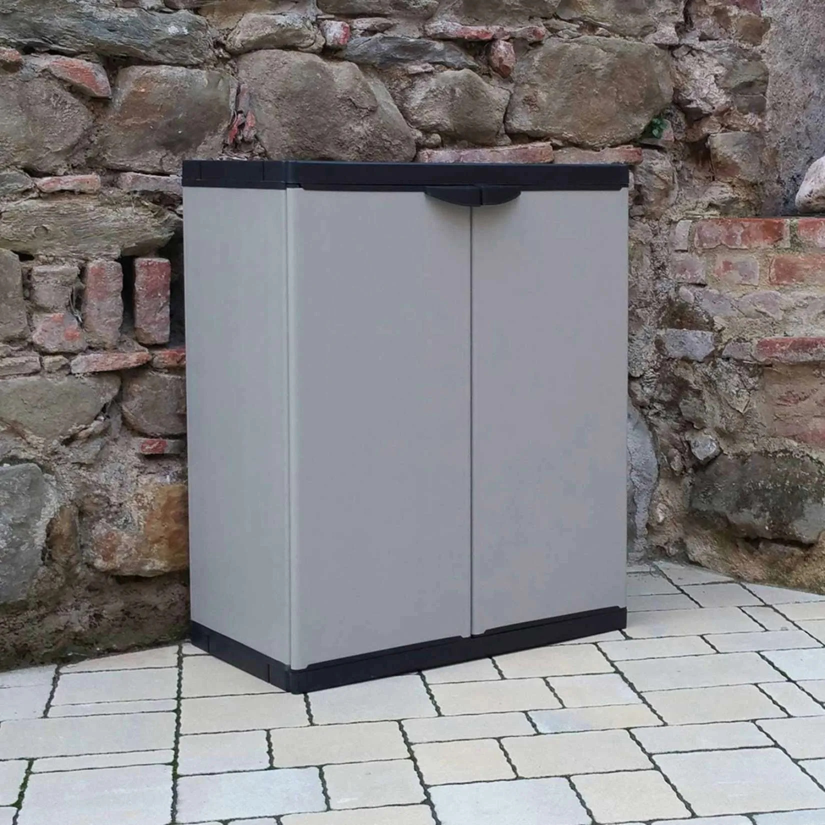 Mongardi Armadio Basso in Resina 2 Ante con Ripiani – 68x40x85 cm – Compatto, Resistente, per Interno ed Esterno - immagine 4