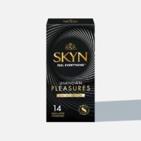 SKYN® Unknown Pleasures – Preservativi Senza Lattice in Poliisoprene (SKYNFEEL®), Assortiti Lisci & Stimolanti, Aromatizzati con Effetto Caldo/Brivido/Fresco, Larghezza 53 mm, con Serbatoio. Confezione da 42 Preservativi