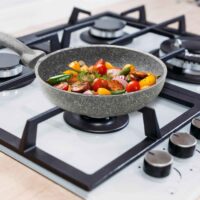 Accademia Mugnano – Cuore di Pietra – Padella Antiaderente Antigraffio 30 cm - immagine 2