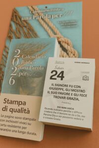 Rocard ® Calendario 2026 | Calendario giornaliero | Calendario da tavolo | Calendario da Parete | Con 365 versetti Biblici | Lingua ITALIANO | - immagine 7