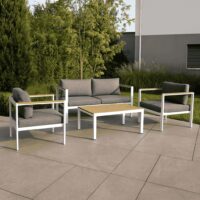 Salotto da Giardino LOUNGE 4 Pezzi in Polywood e Alluminio Bianco – Set Arredo Esterno con 2 Poltrone, Divano e Tavolino, Cuscini in Poliestere Grigio Scuro per Terrazzo e Balcone - immagine 2