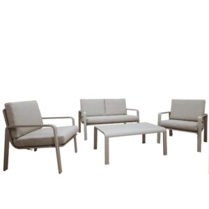 Elegante salotto da giardino 4 pezzi con struttura color sabbia in alluminio e Polywood, abbinato a cuscini grigio scuro.