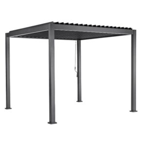 Pergola bioclimatica 3×4 m in alluminio marrone con lamelle orientabili e grondaia con scarico acqua, installata in uno spazio esterno moderno.
