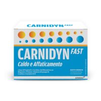 Confezione di Carnidyn Fast, integratore in bustine, ideale per il recupero fisico, l'idratazione e il contrasto alla debolezza da caldo.