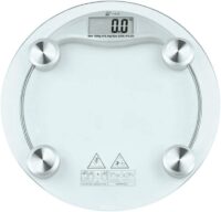 Bilancia pesapersone digitale con base in vetro temperato, display LCD HD e design moderno sottile.
