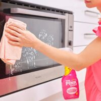 The Pink Stuff Multi-Purpose Cleaner – Spray Detergente Multiuso 750ml – Ideale per Cucina, Bagno e Superfici Lavabili – Azione Rapida e Brillantezza Duratura - immagine 3
