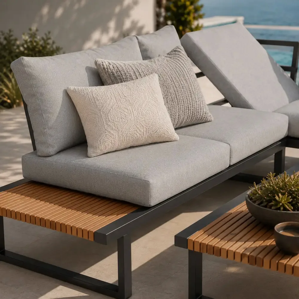 Salotto da Giardino Angolare HILLS in Polywood e Alluminio Antracite – Set Lounge da Esterno Bed Position con 2 Divani ad Angolo, Tavolino 74x74 cm e Cuscini Sfoderabili Grigio Chiaro - immagine 3