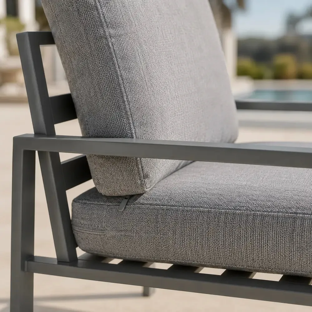 Salotto da Giardino 4 Pezzi in Alluminio Antracite, Set con 2 Poltrone, Divano e Tavolino, Cuscini Poliestere Grigio Chiaro, Stile Moderno - immagine 5