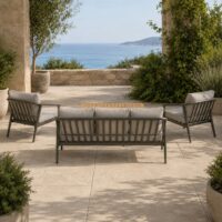 Salotto da Giardino 4 Pezzi in Alluminio e Polywood, Divano 3 Posti, 2 Poltrone, Tavolino 122x65 cm, Cuscini Grigio, Stile Moderno per Terrazzo e Balcone - immagine 5