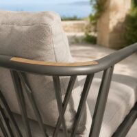 Salotto da Giardino 4 Pezzi in Alluminio e Polywood, Divano 3 Posti, 2 Poltrone, Tavolino 122x65 cm, Cuscini Grigio, Stile Moderno per Terrazzo e Balcone - immagine 8